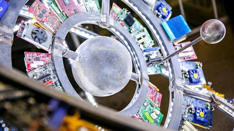 数据中台：企业数字化转型中的核心枢纽**